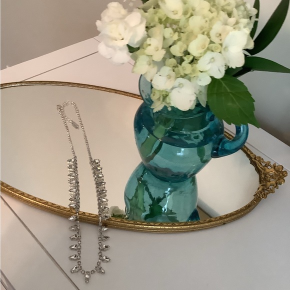 ⭐️✨Stella & Dot delicate crystal statement necklace - Picture 3 of 6